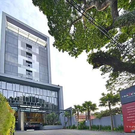 Travello Hotel Bandung Ngoại thất bức ảnh