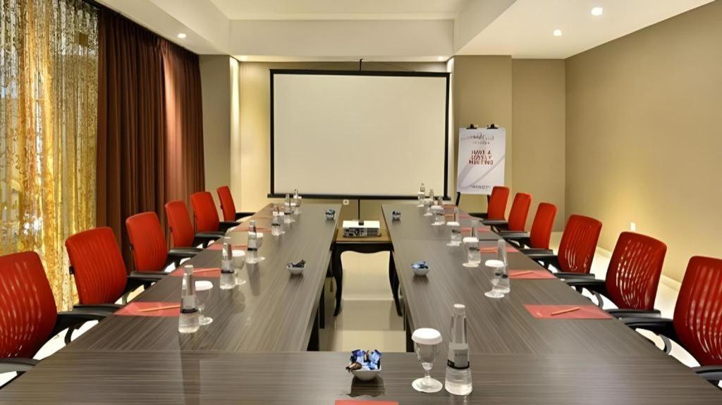 Travello Hotel Bandung Ngoại thất bức ảnh