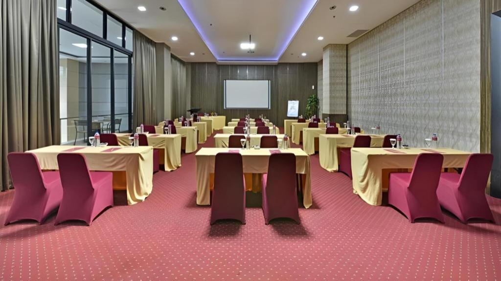 Travello Hotel Bandung Ngoại thất bức ảnh