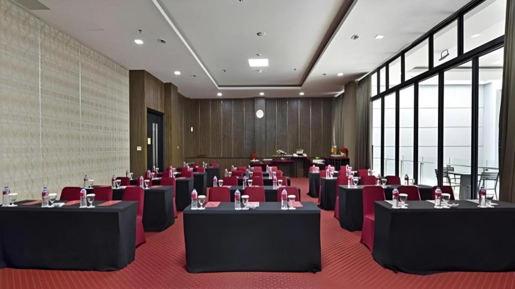 Travello Hotel Bandung Ngoại thất bức ảnh