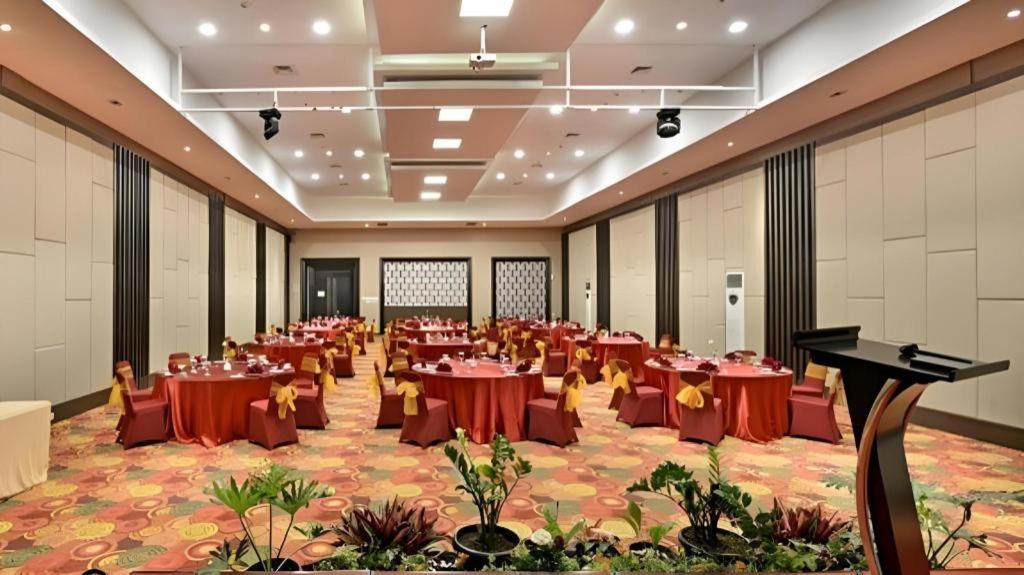 Travello Hotel Bandung Ngoại thất bức ảnh