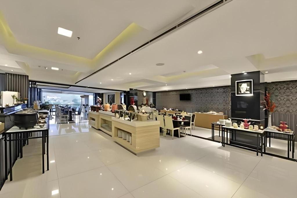 Travello Hotel Bandung Ngoại thất bức ảnh