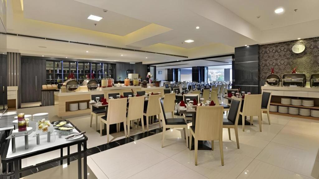 Travello Hotel Bandung Ngoại thất bức ảnh