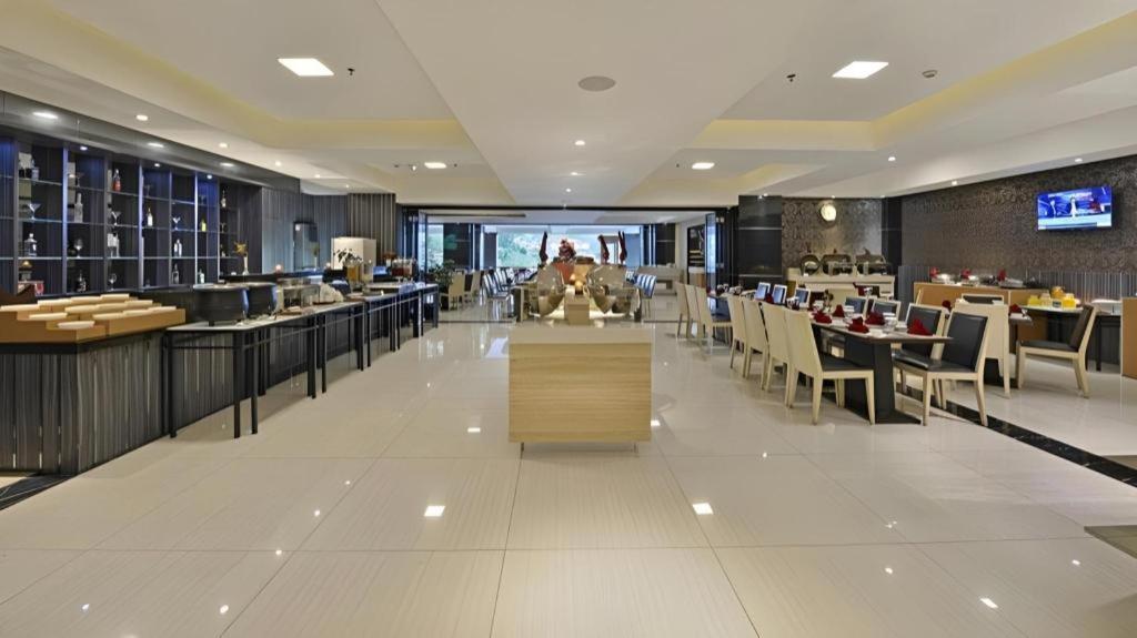Travello Hotel Bandung Ngoại thất bức ảnh