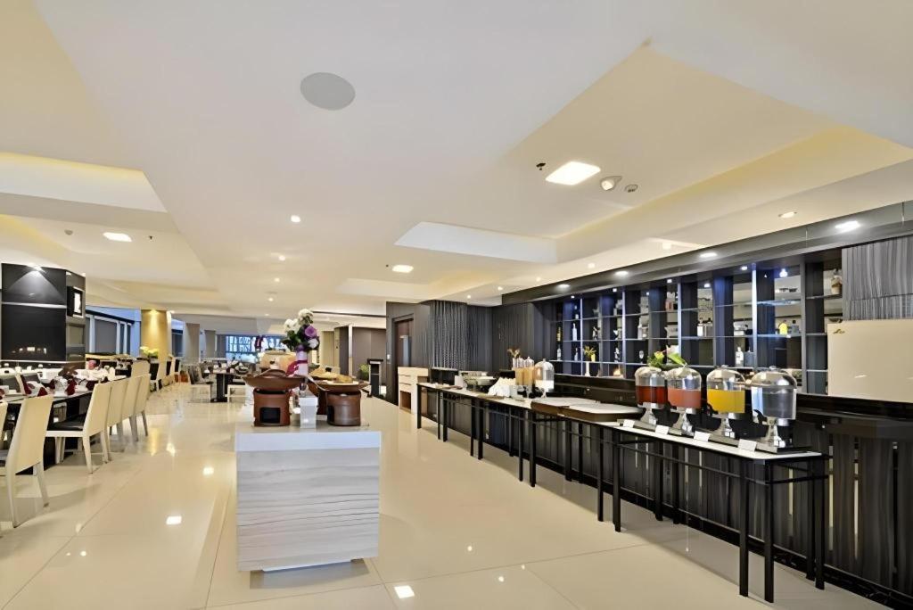 Travello Hotel Bandung Ngoại thất bức ảnh