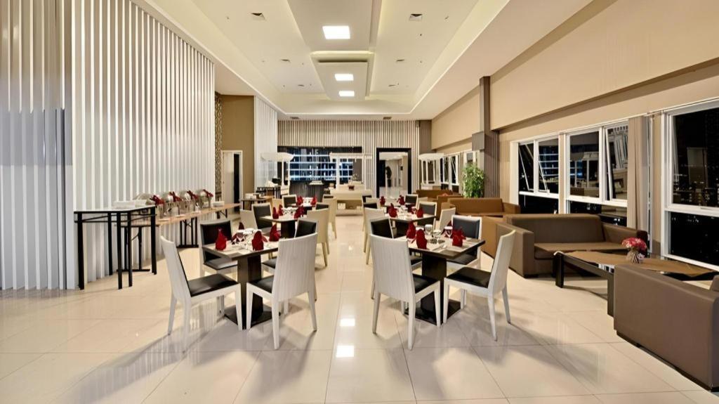 Travello Hotel Bandung Ngoại thất bức ảnh