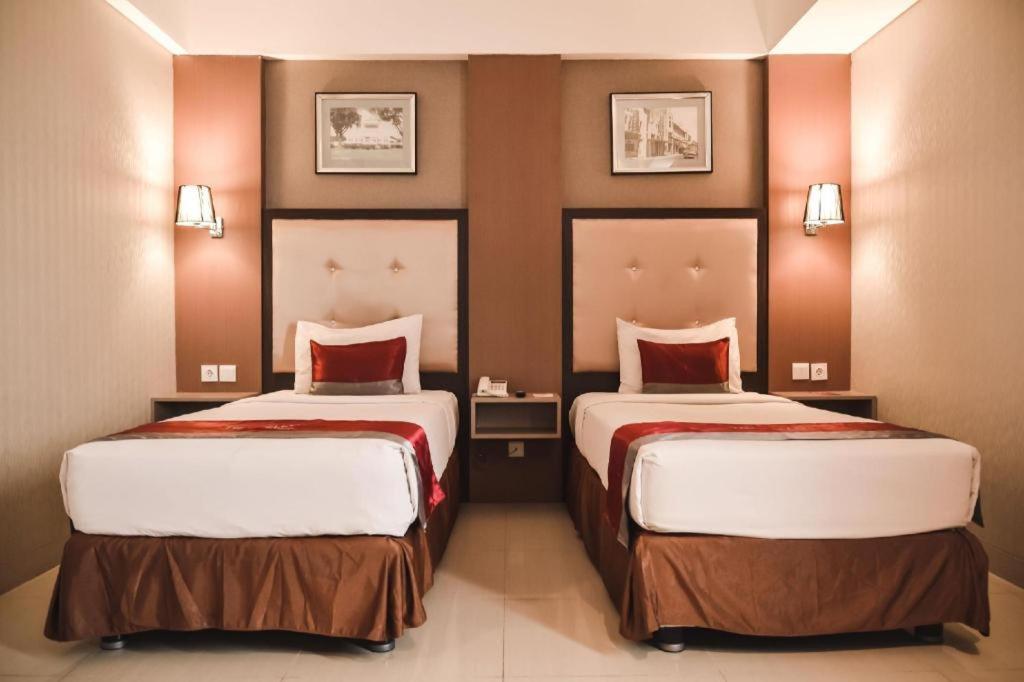 Travello Hotel Bandung Ngoại thất bức ảnh