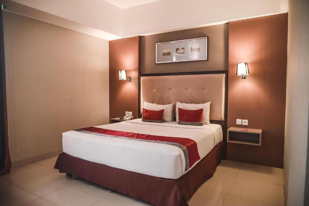 Travello Hotel Bandung Ngoại thất bức ảnh