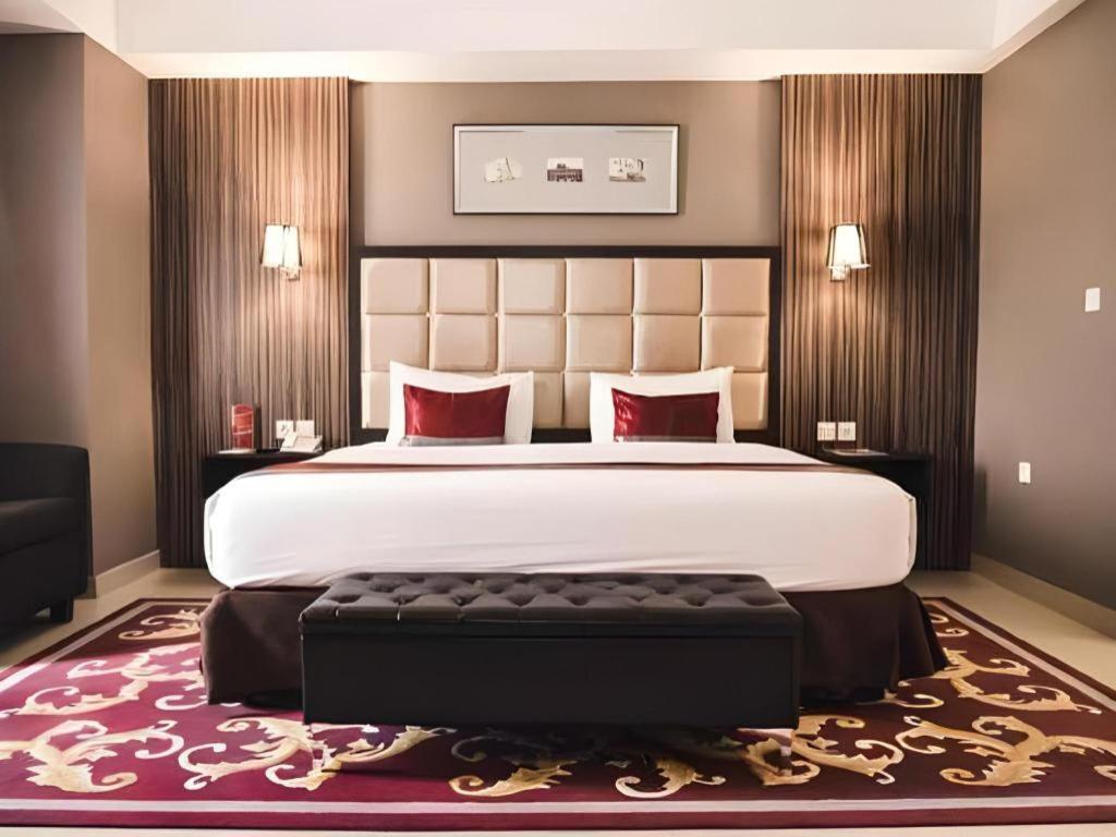 Travello Hotel Bandung Ngoại thất bức ảnh