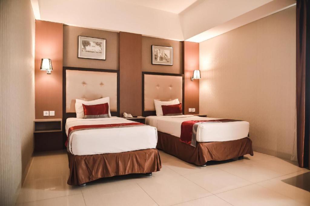 Travello Hotel Bandung Ngoại thất bức ảnh