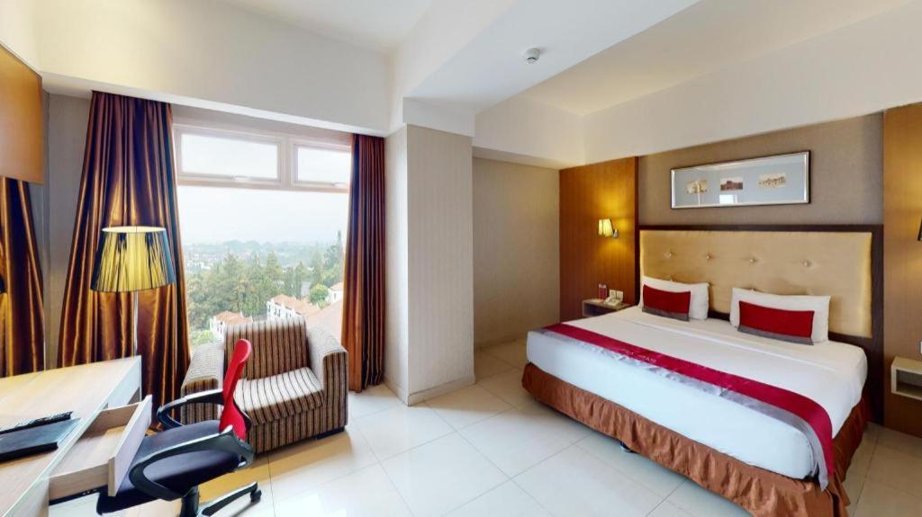 Travello Hotel Bandung Ngoại thất bức ảnh